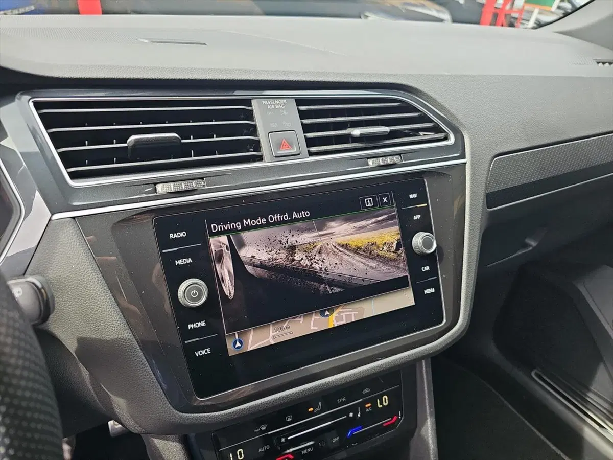 Volkswagen Tiguan usata a Lecco (17)