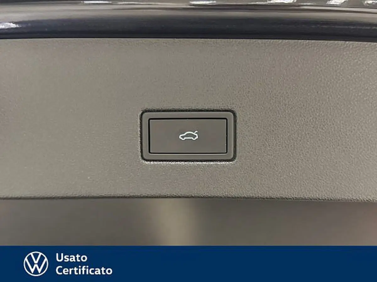 Volkswagen T-Roc usata a Vicenza (16)