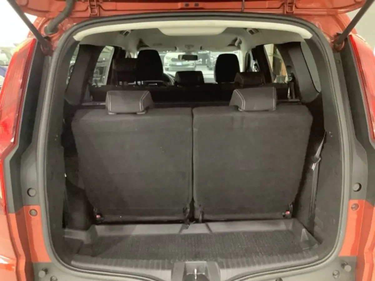 Dacia Jogger usata a Catania (12)