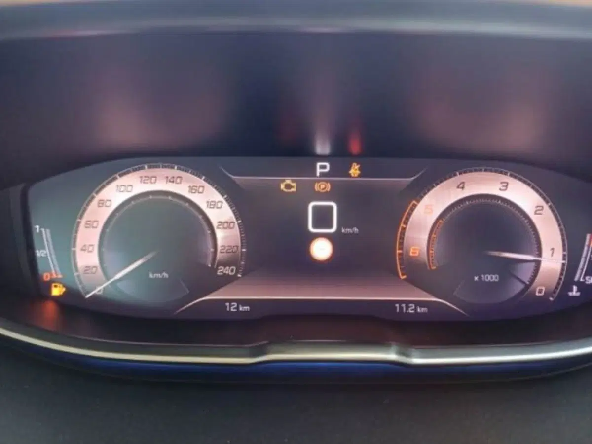 Peugeot 3008 nuova a Catania (11)