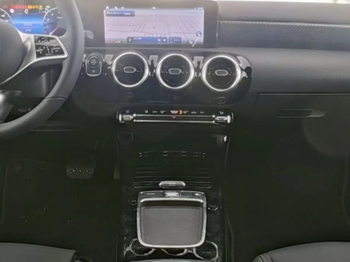 Mercedes-Benz Classe A usata a Milano (9)