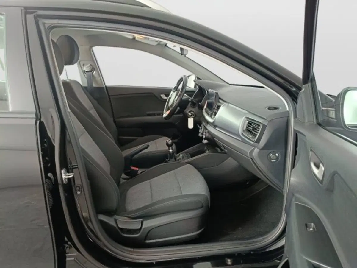 Kia Stonic usata a Teramo (11)