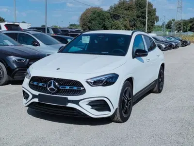 Mercedes-Benz GLA SUV 200 d Business Extra auto nuova a Mosciano Sant'Angelo
