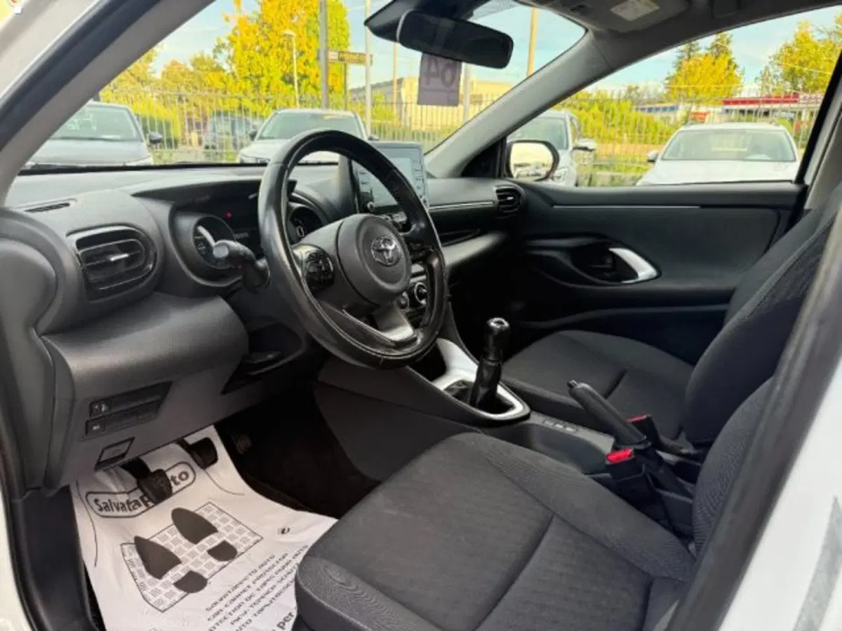 Toyota Yaris usata a Lucca (10)