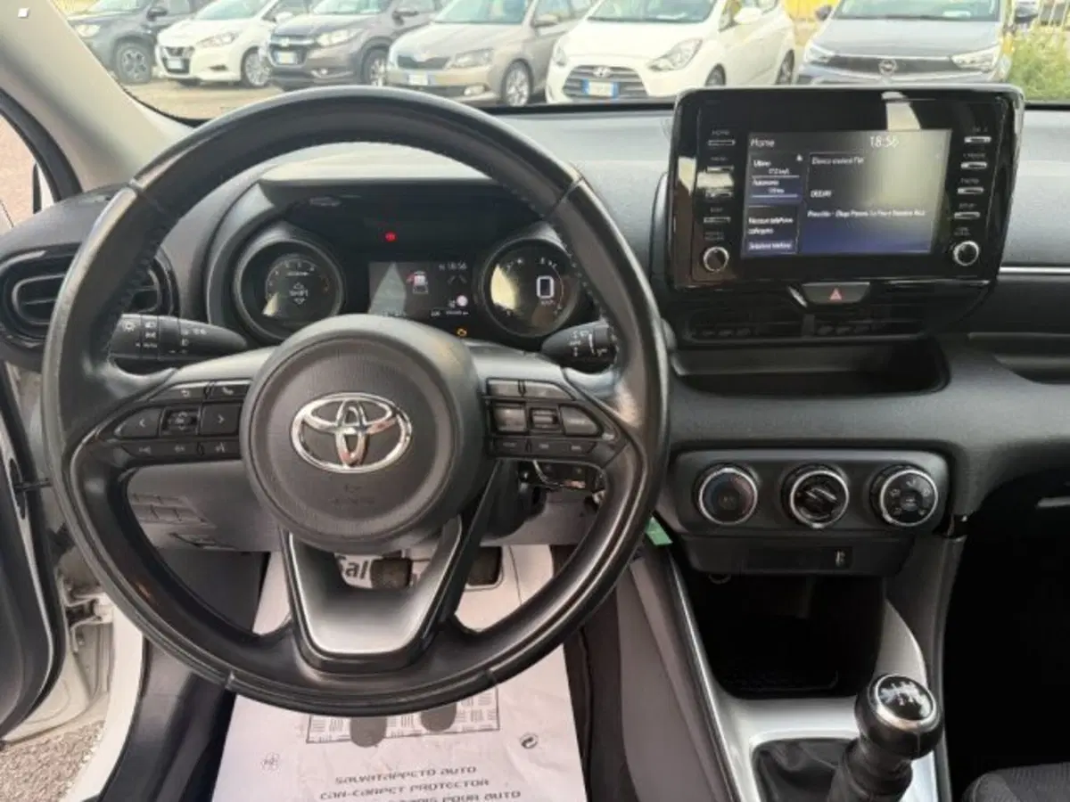 Toyota Yaris usata a Lucca (15)