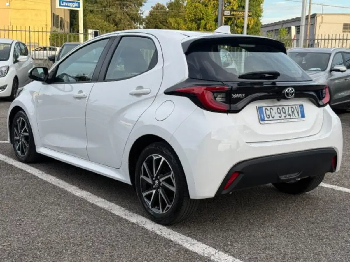 Toyota Yaris usata a Lucca (6)