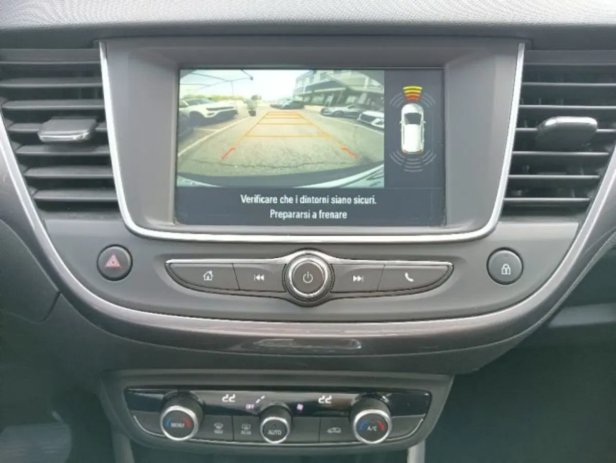 Opel Crossland X usata a Brescia (12)