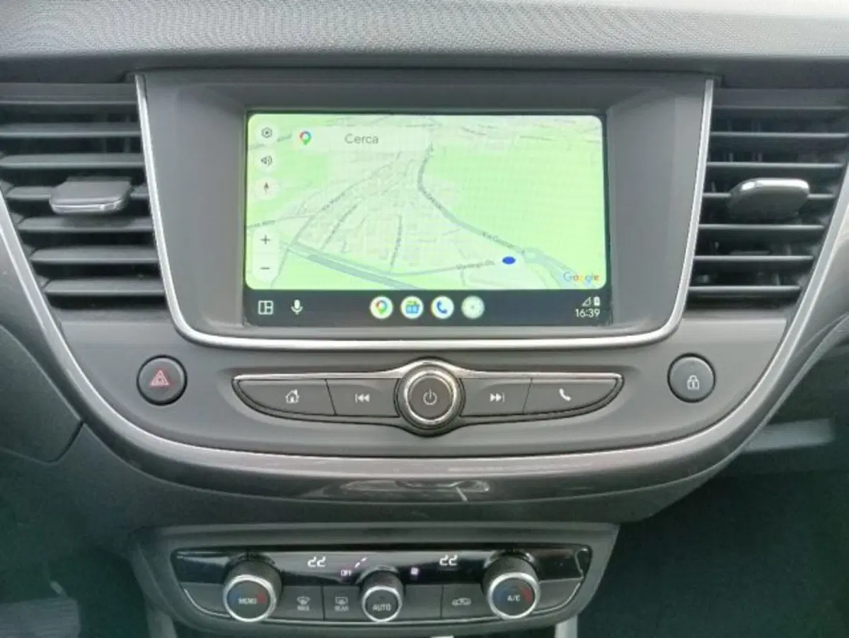 Opel Crossland X usata a Brescia (13)