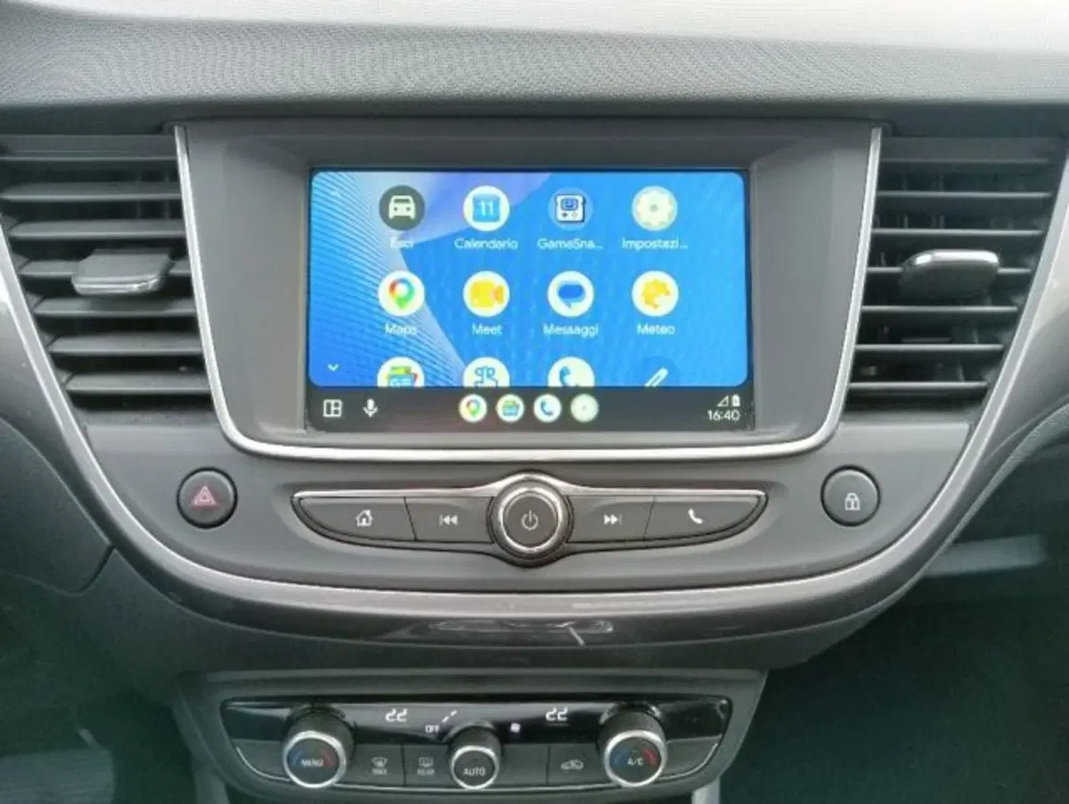 Opel Crossland X usata a Brescia (14)