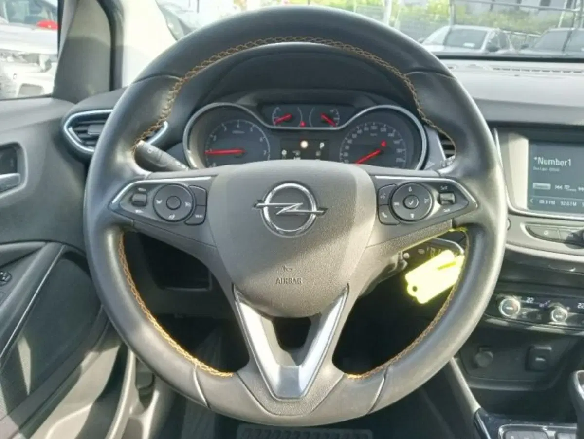 Opel Crossland X usata a Brescia (8)