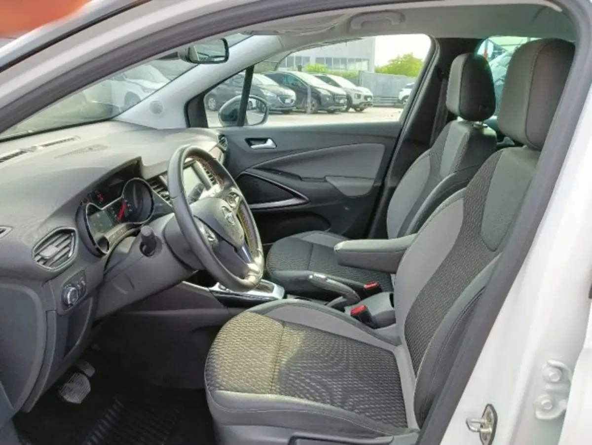 Opel Crossland X usata a Brescia (9)