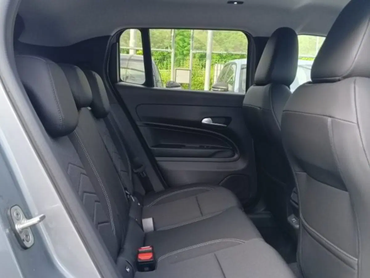 Jeep Avenger nuova a Brescia (17)