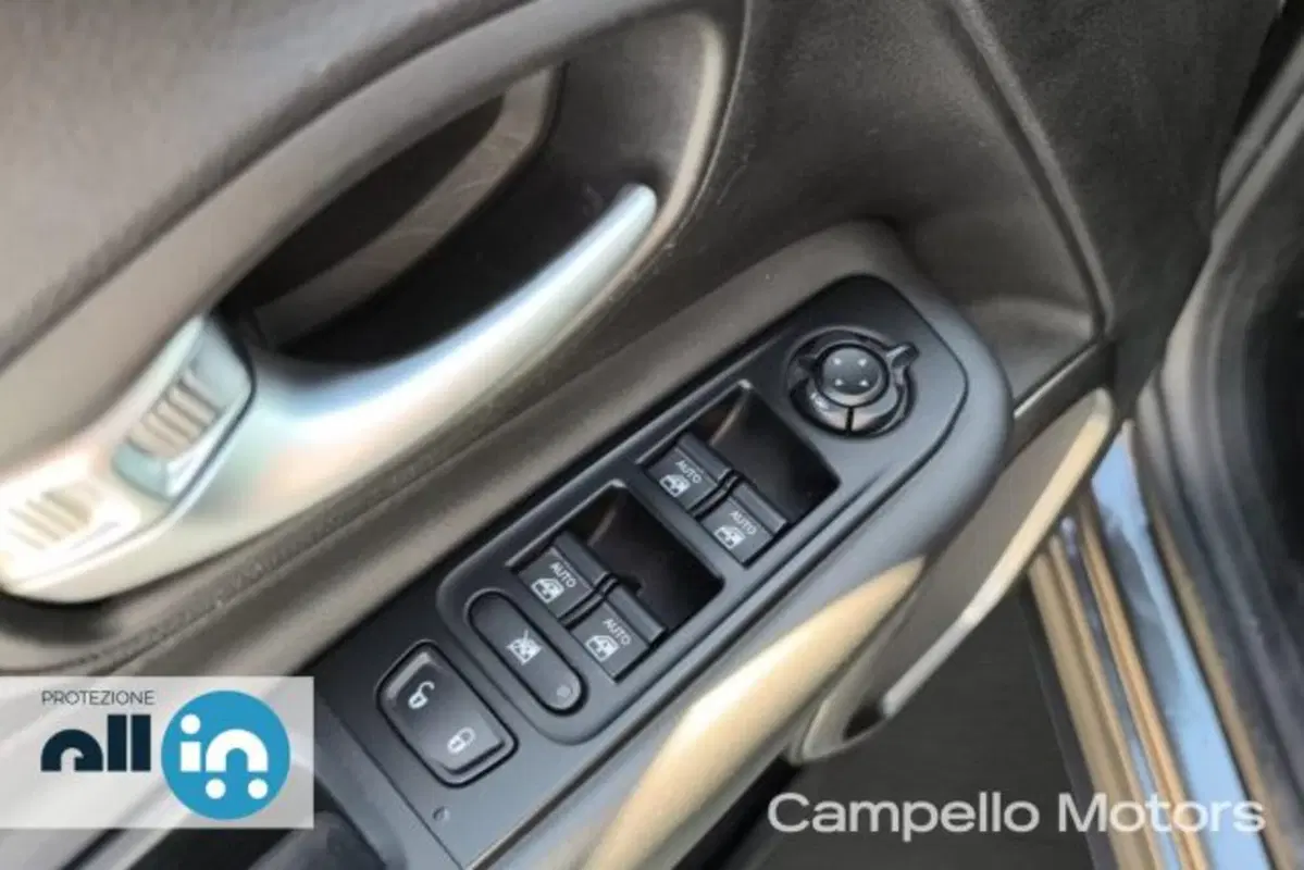 Jeep Renegade usata a Venezia (15)