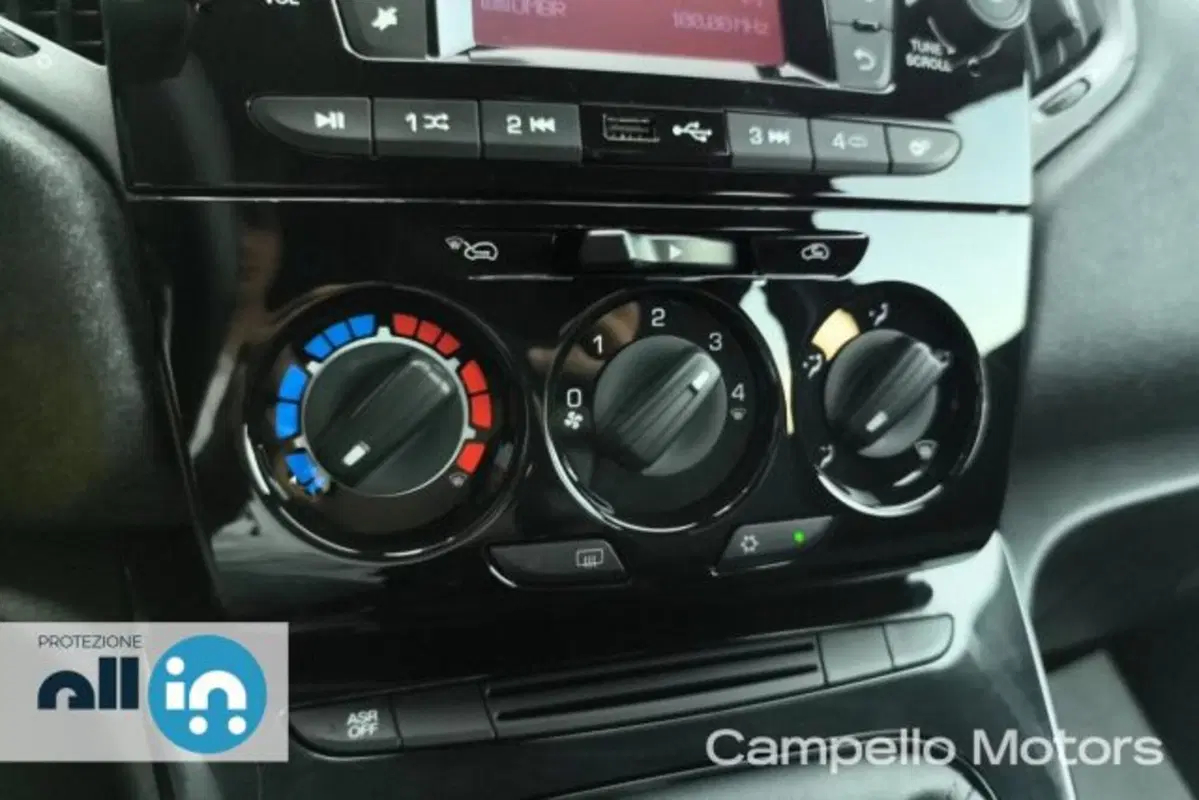 Lancia Ypsilon usata a Venezia (11)