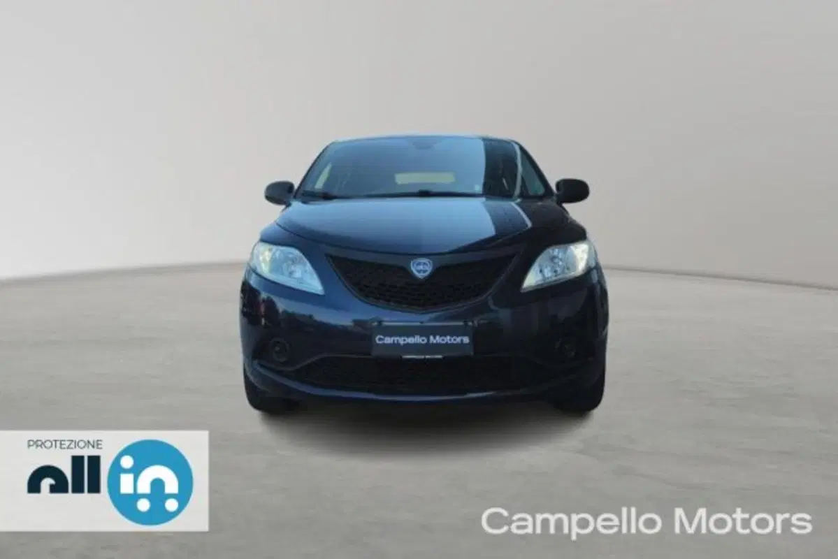 Lancia Ypsilon usata a Venezia (2)