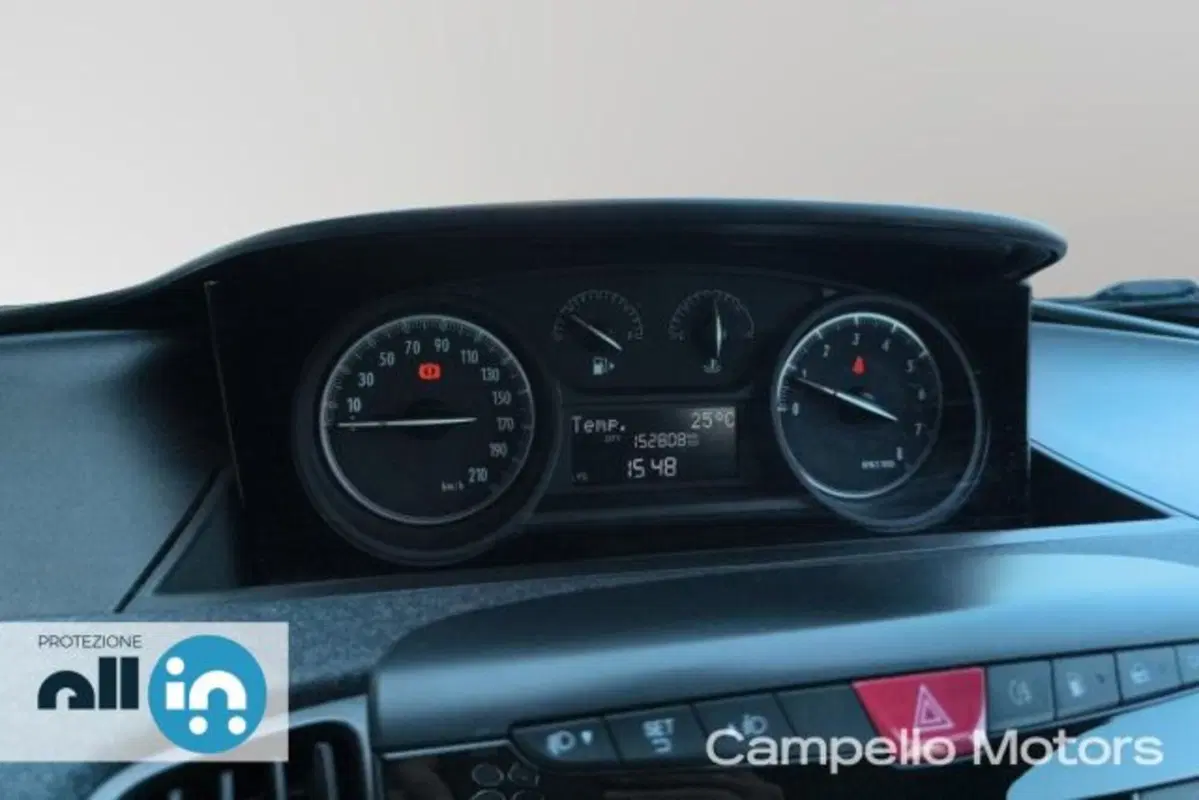 Lancia Ypsilon usata a Venezia (9)