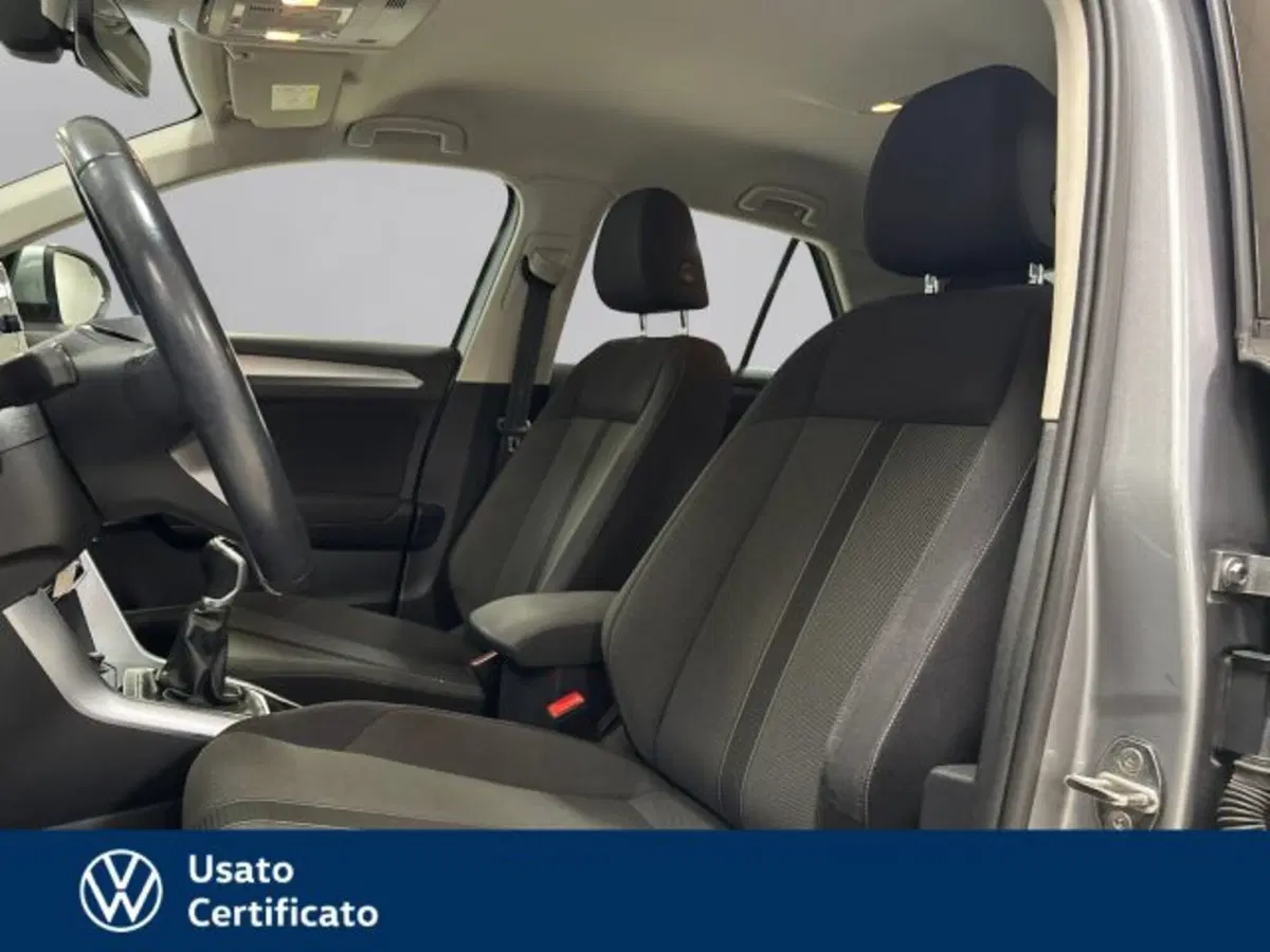 Volkswagen T-Roc usata a Vicenza (13)