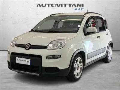 Fiat Panda 1.0 FireFly S&S Hybrid City Cross del 2022 usata a Como