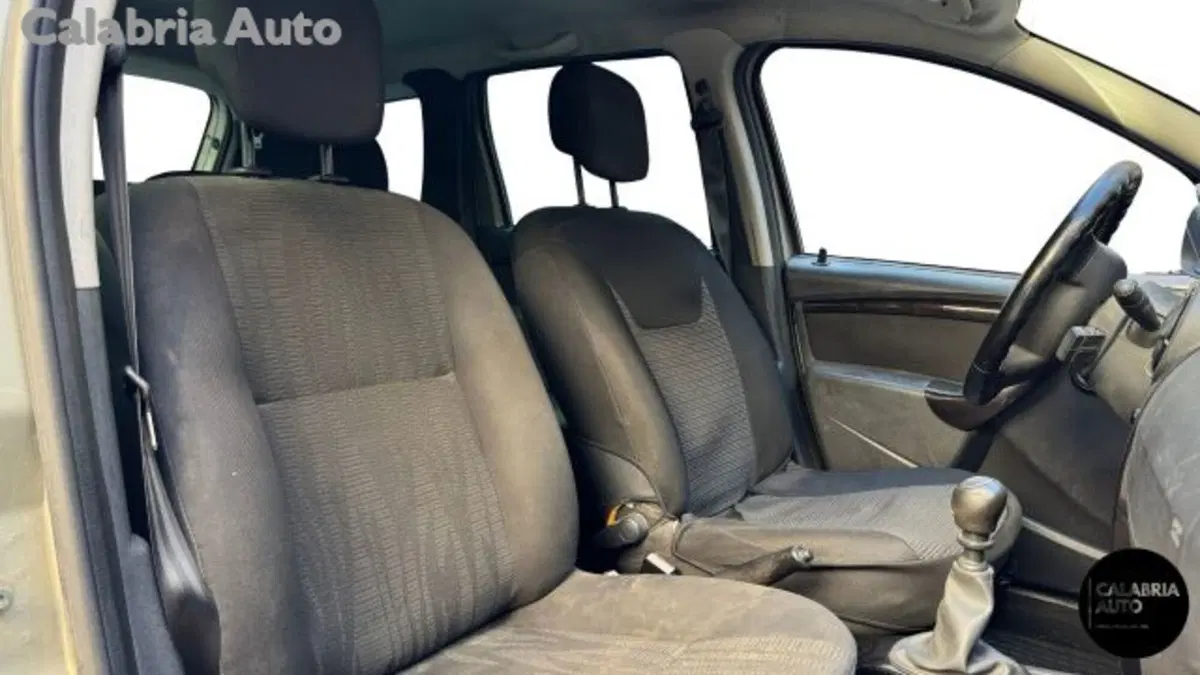 Dacia Duster usata a Reggio Calabria (11)