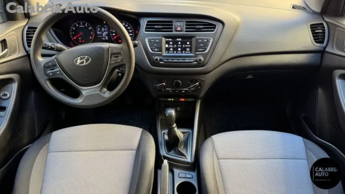 Hyundai i20 usata a Reggio Calabria (8)