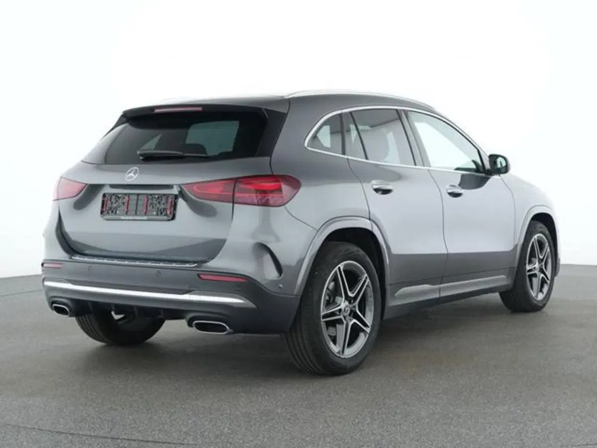 Mercedes-Benz GLA SUV usata a Milano (3)