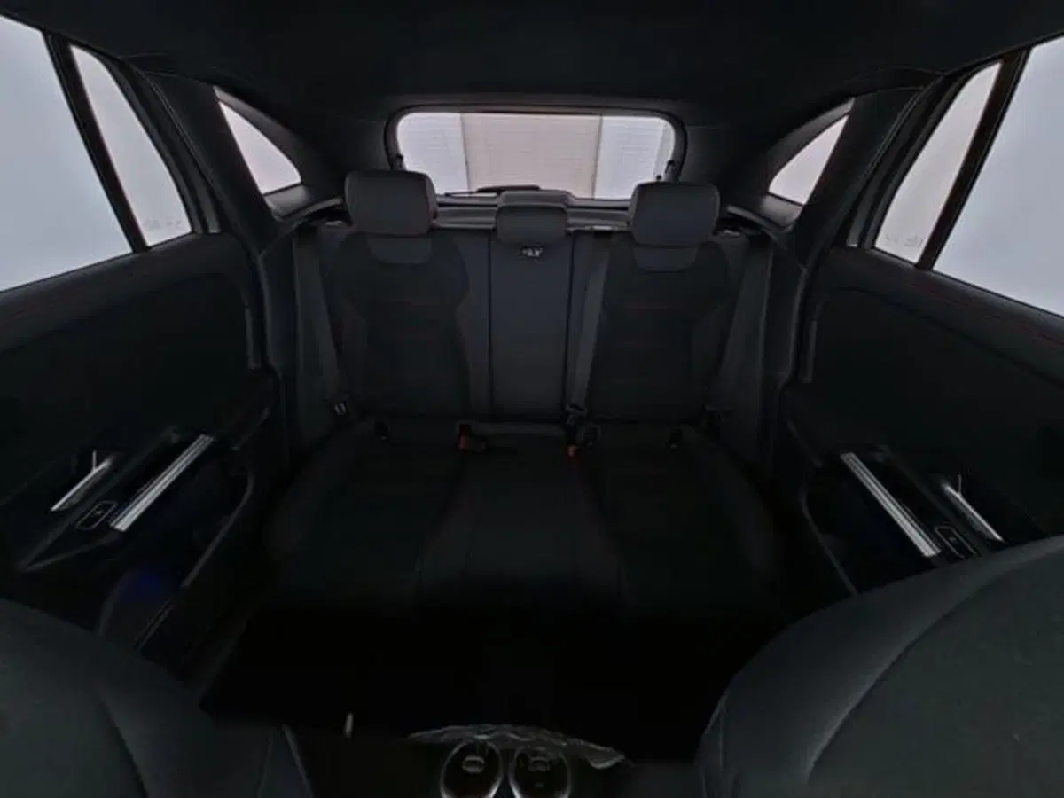 Mercedes-Benz GLA SUV usata a Milano (8)