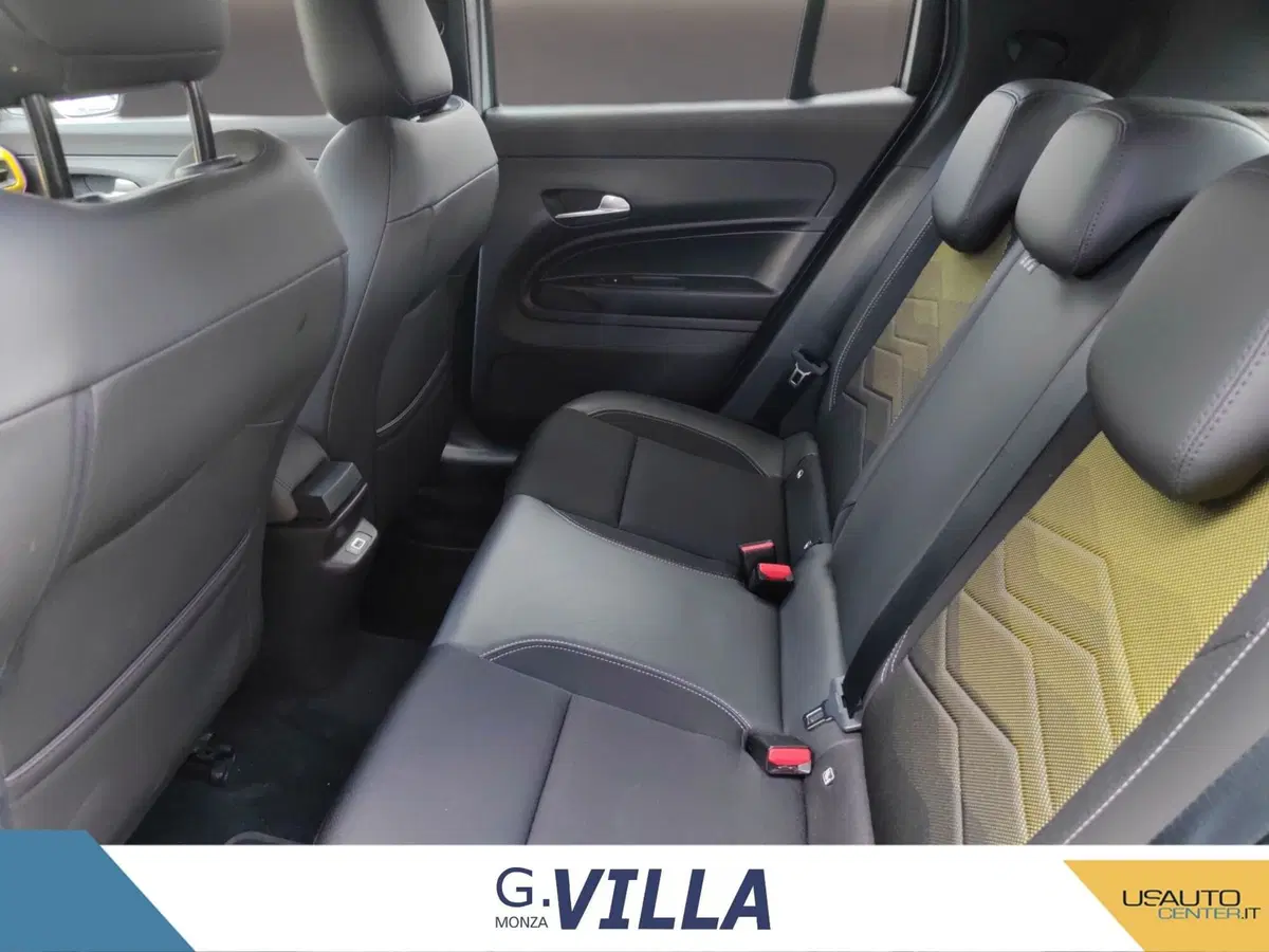 Jeep Avenger usata a Milano (14)