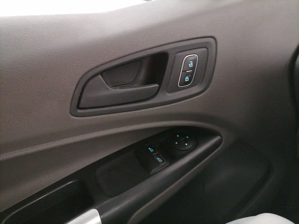 Ford Transit Connect Furgone usata a Roma (20)