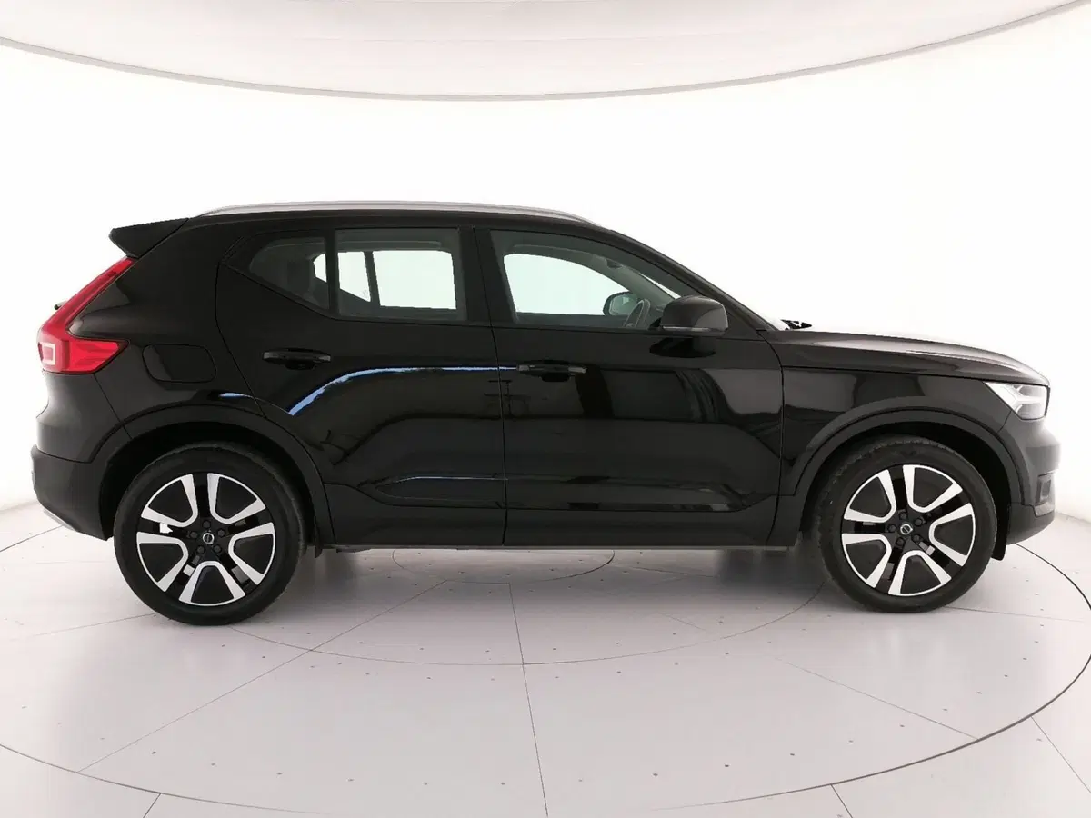 VOLVO Veicoli Commerciali XC40 usata a Roma (3)
