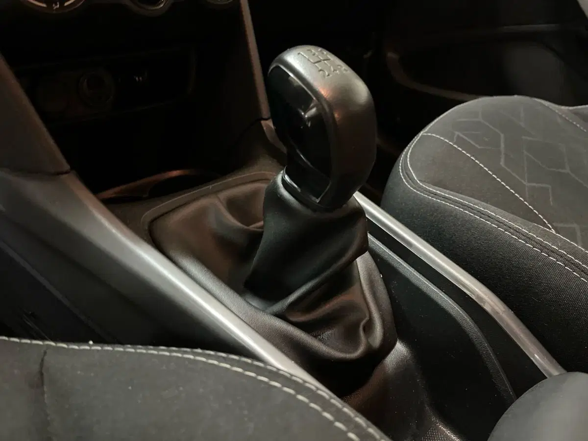 Peugeot 2008 usata a Arezzo (14)