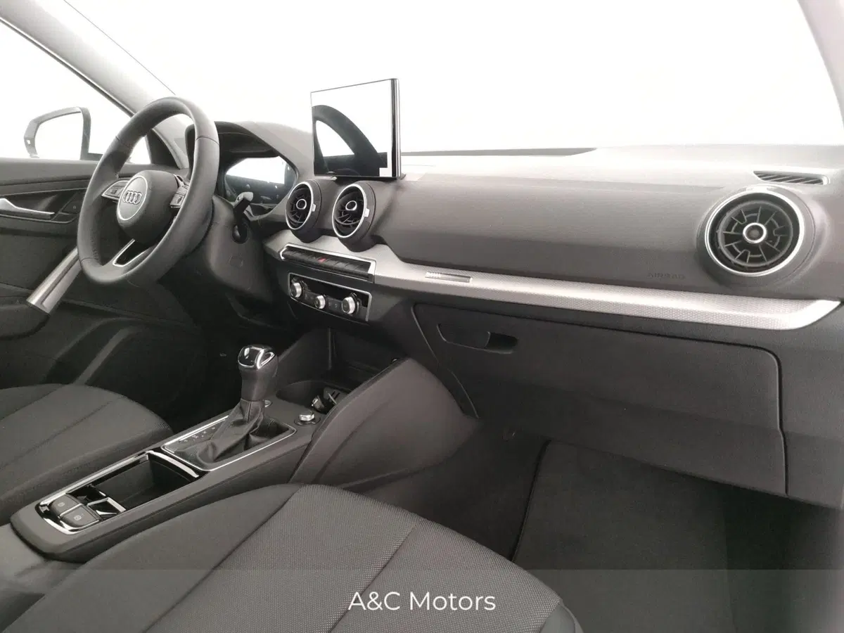 Audi Q2 nuova a Napoli (12)