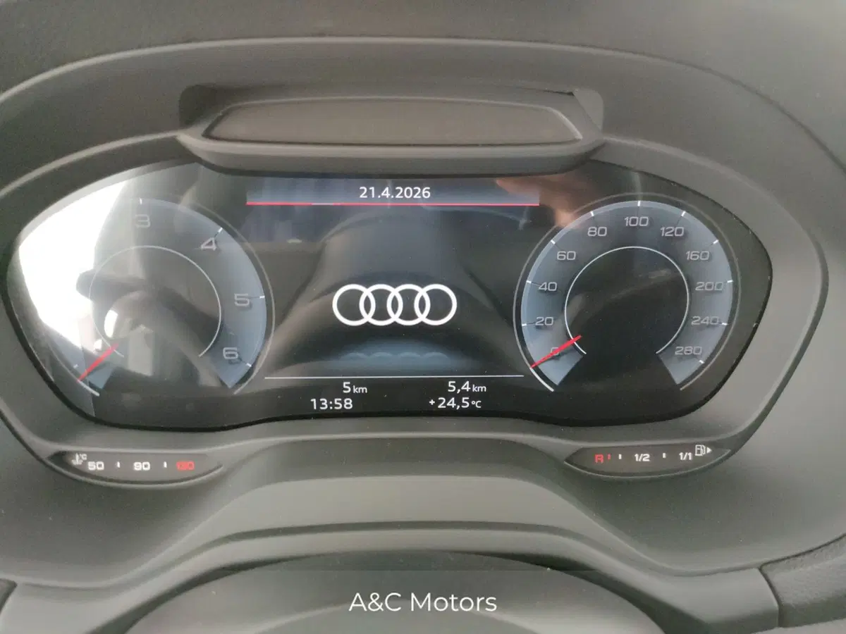 Audi Q2 nuova a Napoli (8)