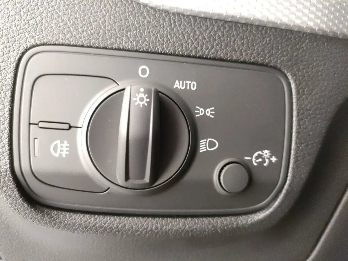 Audi Q2 nuova a Napoli (11)