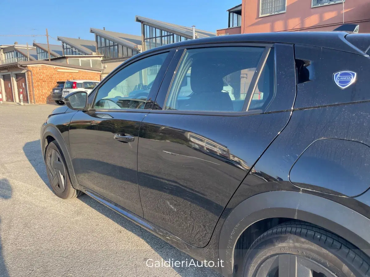 Lancia Ypsilon usata a Salerno (11)