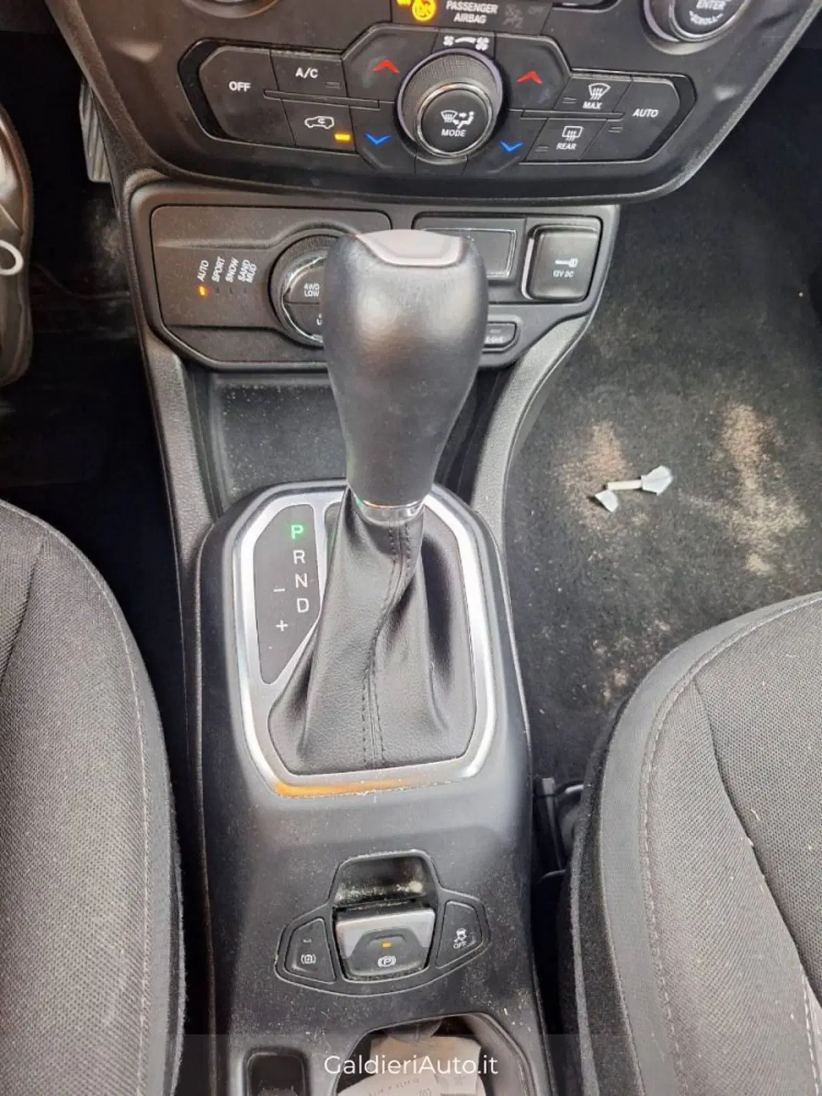 Jeep Renegade usata a Salerno (13)