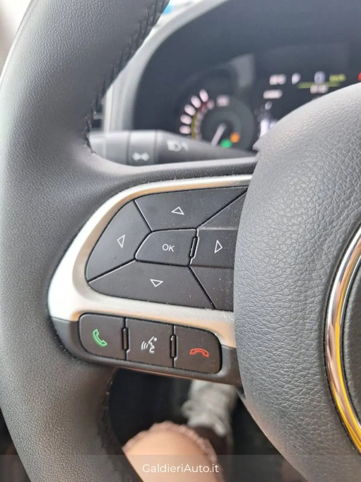 Jeep Renegade usata a Salerno (14)