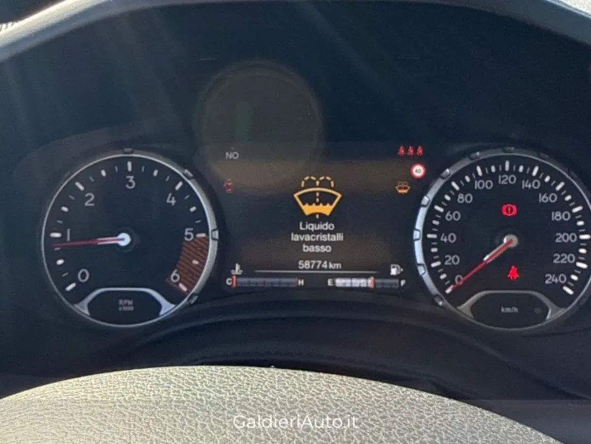 Jeep Renegade usata a Salerno (15)