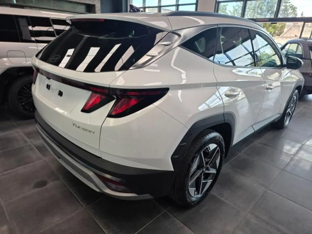 Hyundai Tucson nuova a Pesaro-Urbino (3)
