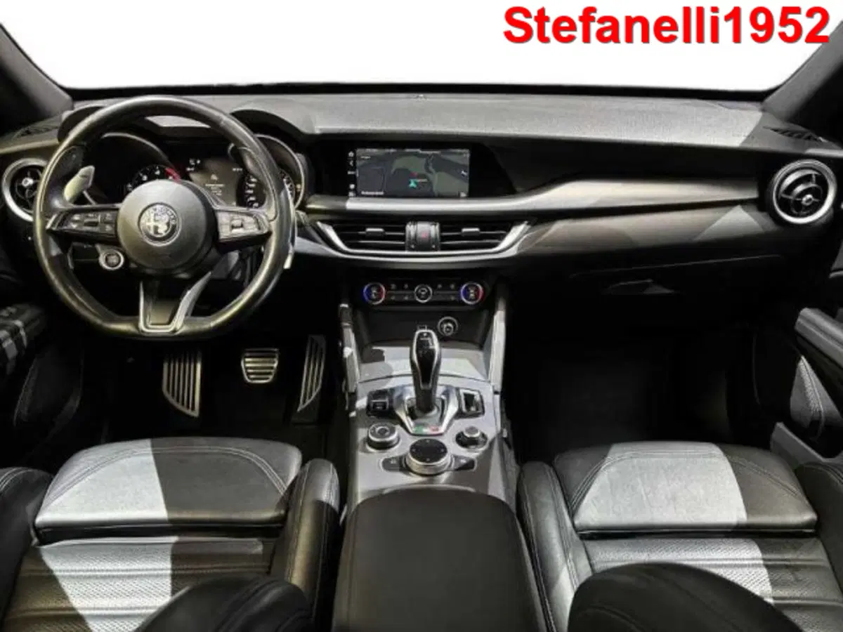 Alfa Romeo Stelvio usata a Bologna (13)