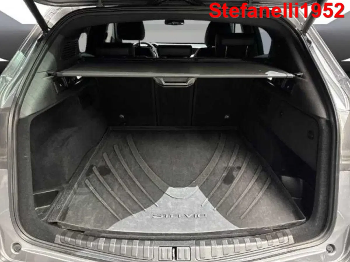 Alfa Romeo Stelvio usata a Bologna (7)