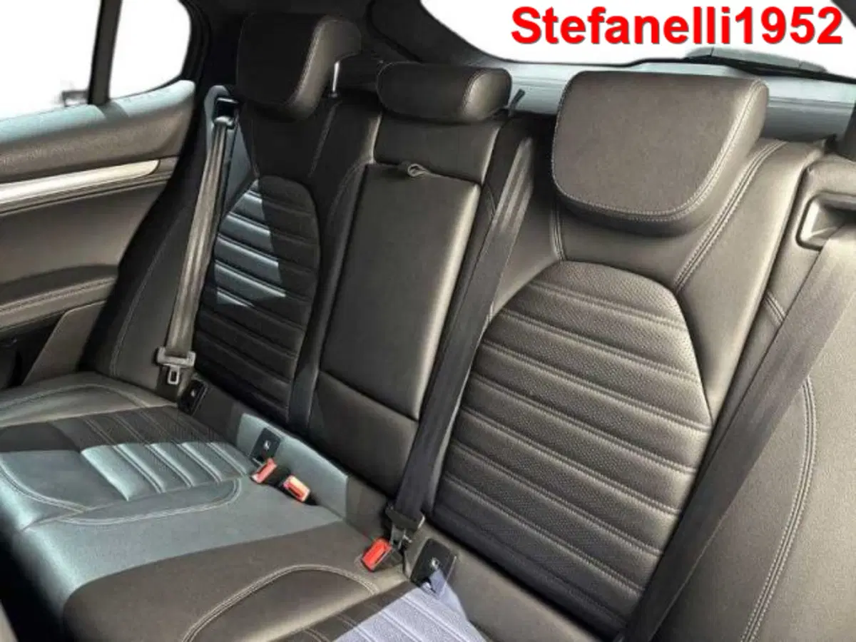 Alfa Romeo Stelvio usata a Bologna (9)