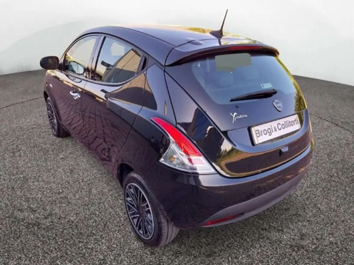 Lancia Ypsilon usata a Firenze (4)