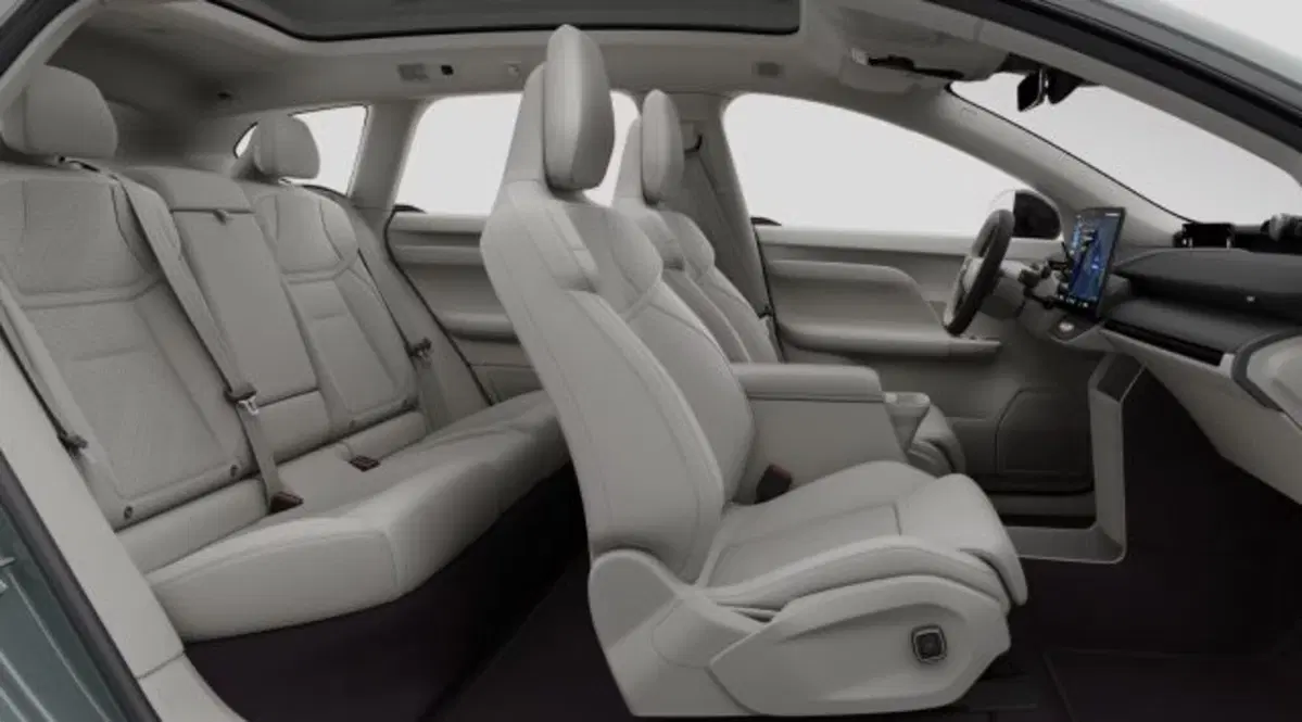 Volvo EX60 nuova a Udine (5)
