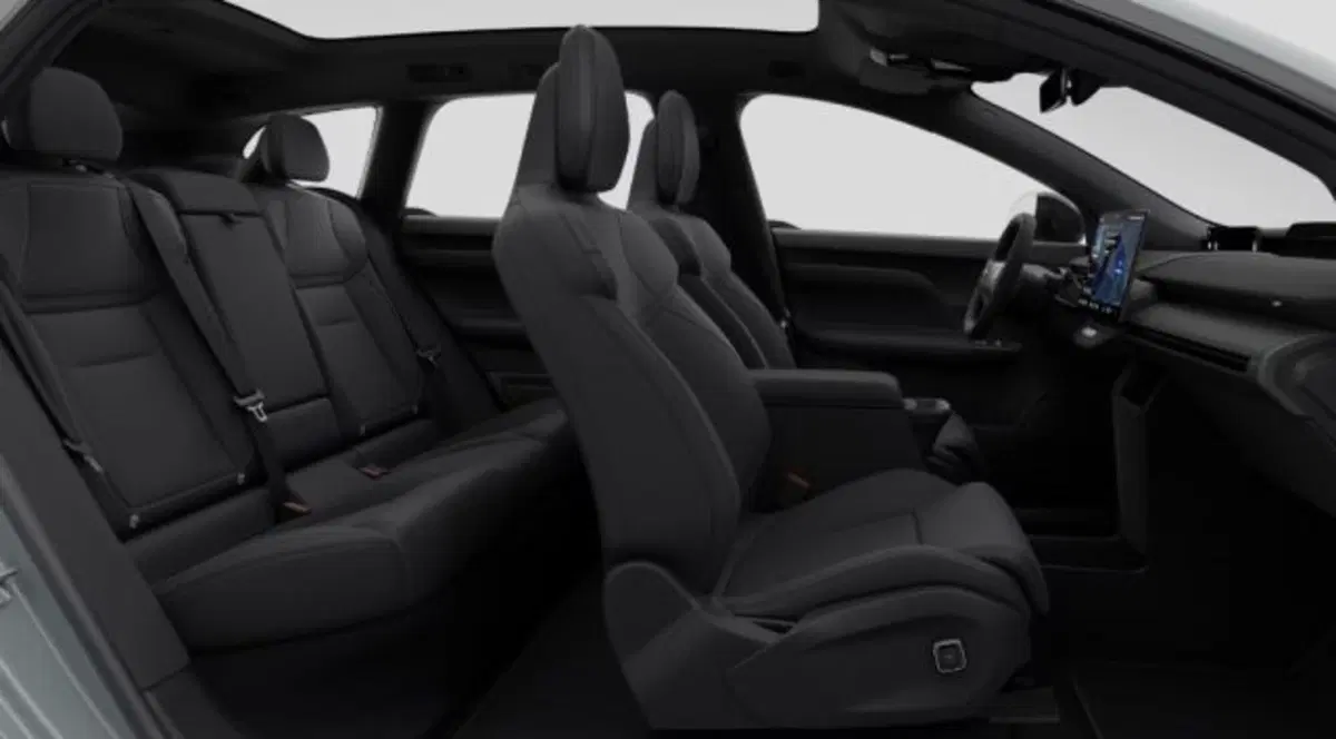 Volvo EX60 nuova a Udine (5)
