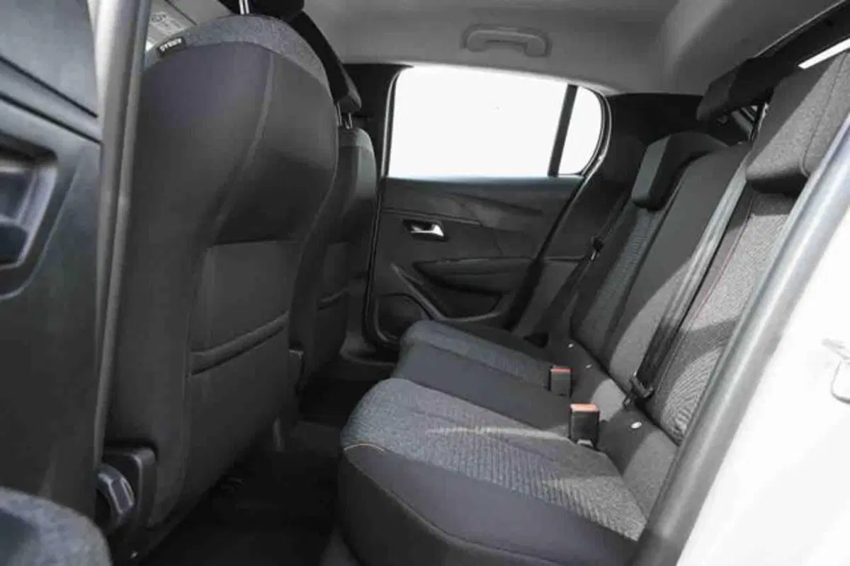 Peugeot 208 nuova a Torino (11)