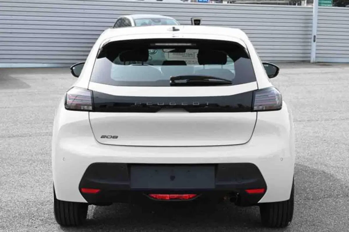 Peugeot 208 nuova a Torino (18)