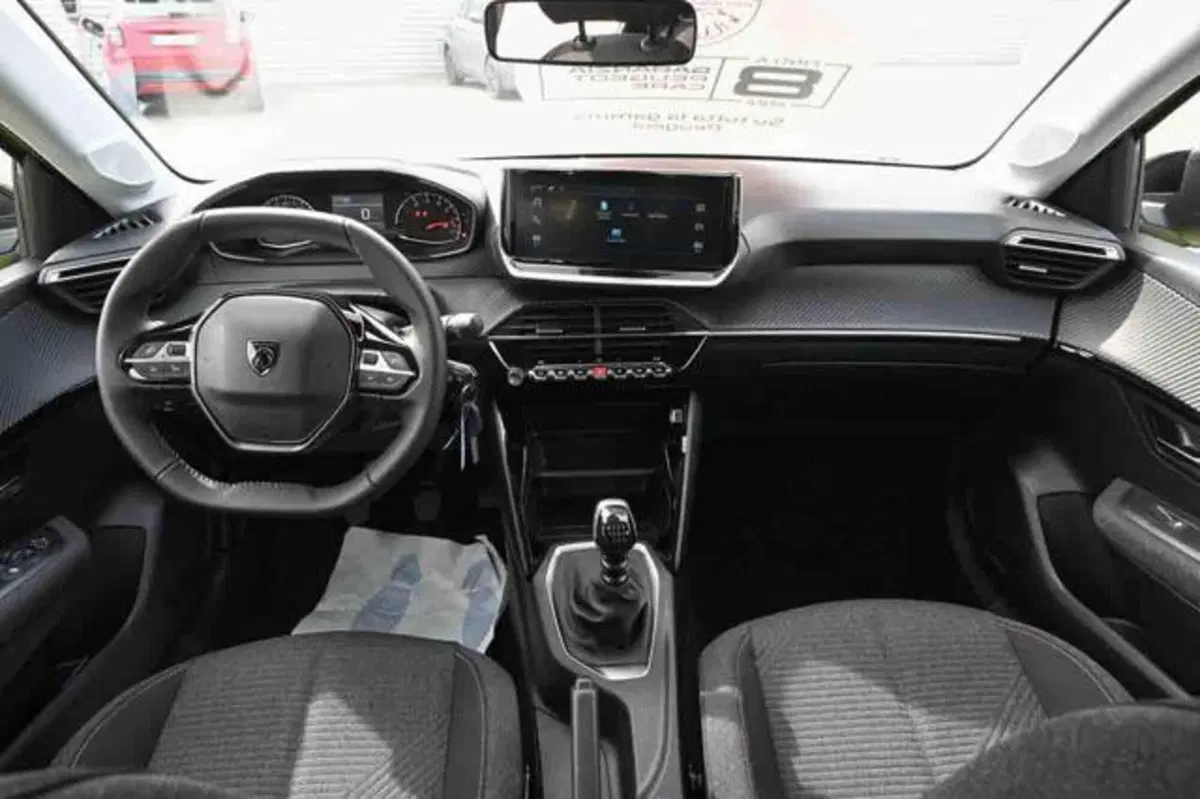Peugeot 208 nuova a Torino (7)