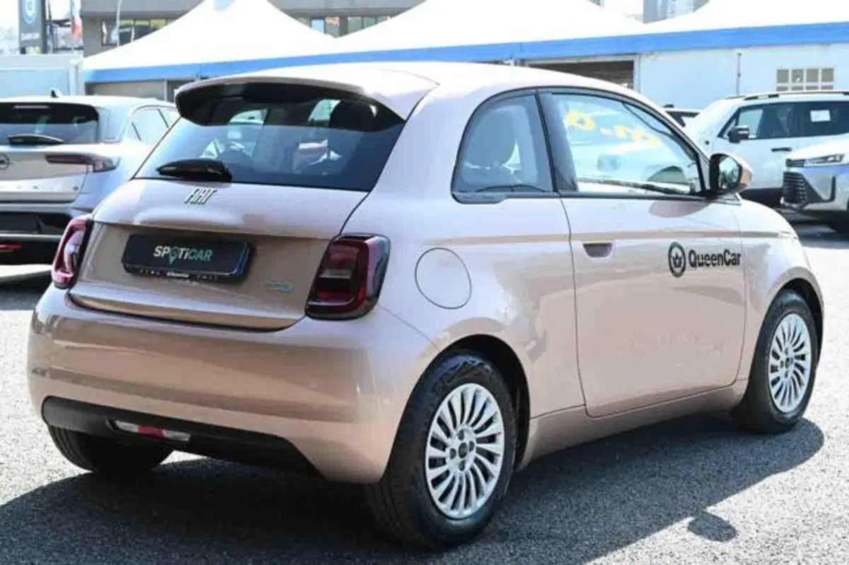 Fiat 500e nuova a Torino (3)