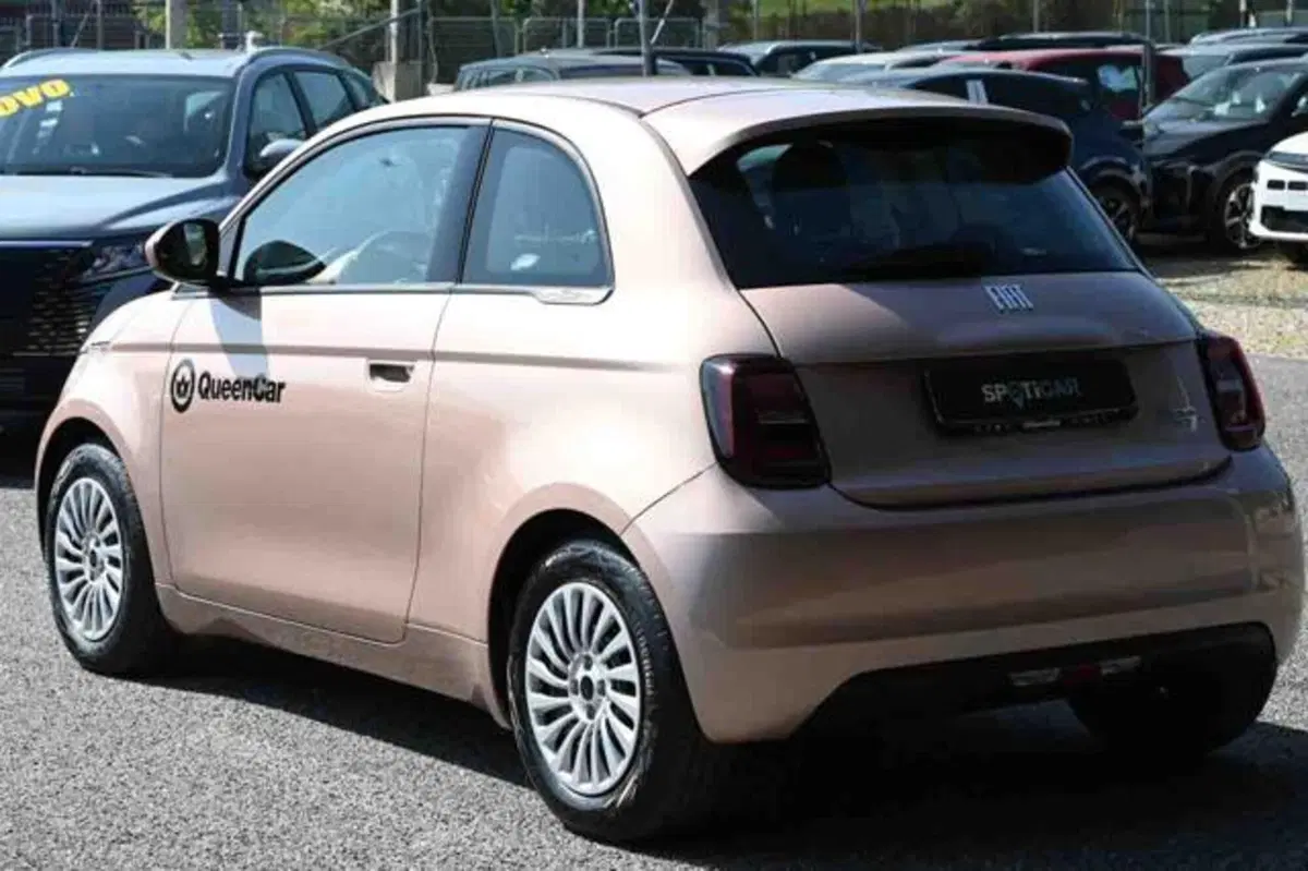 Fiat 500e nuova a Torino (4)