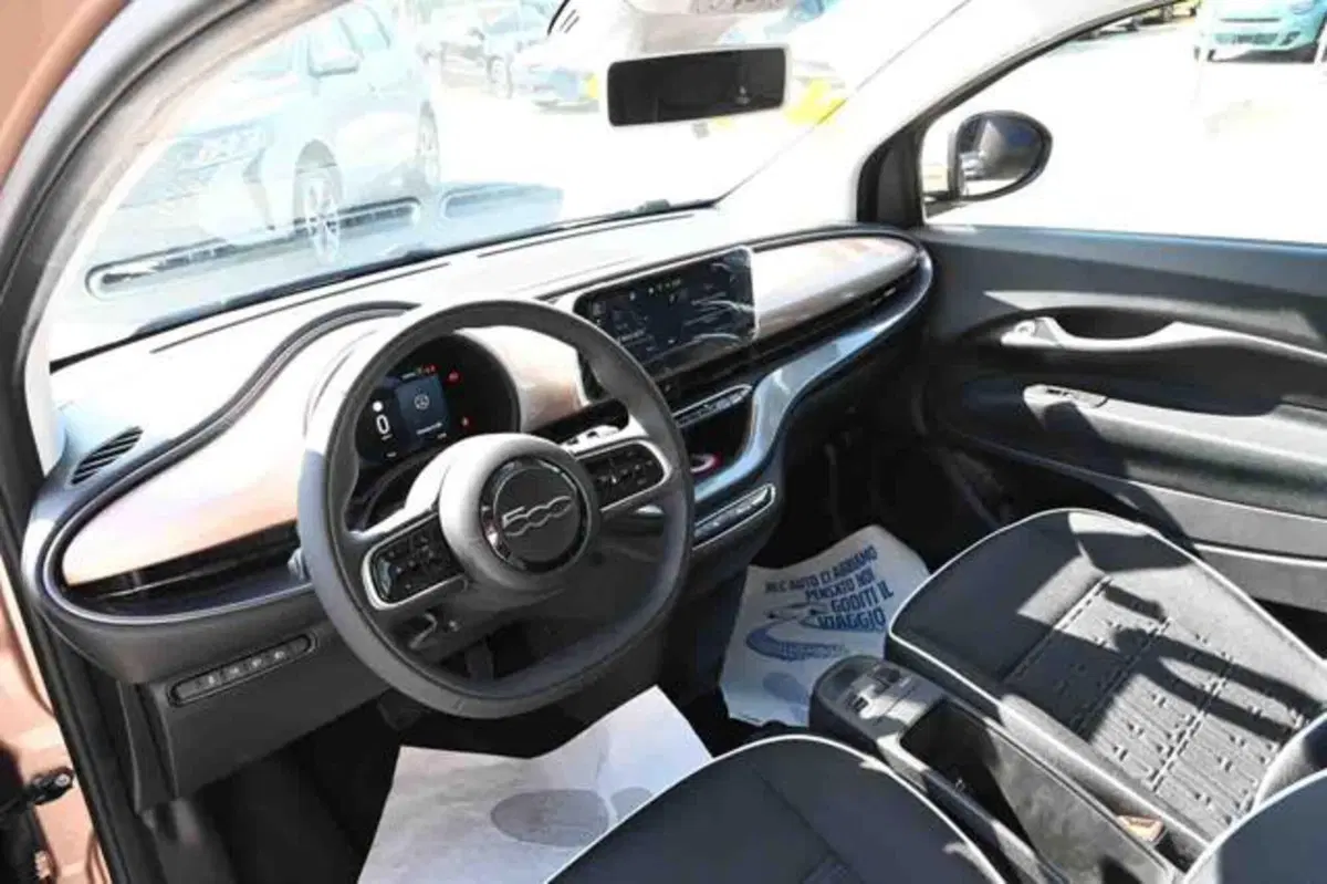 Fiat 500e nuova a Torino (8)